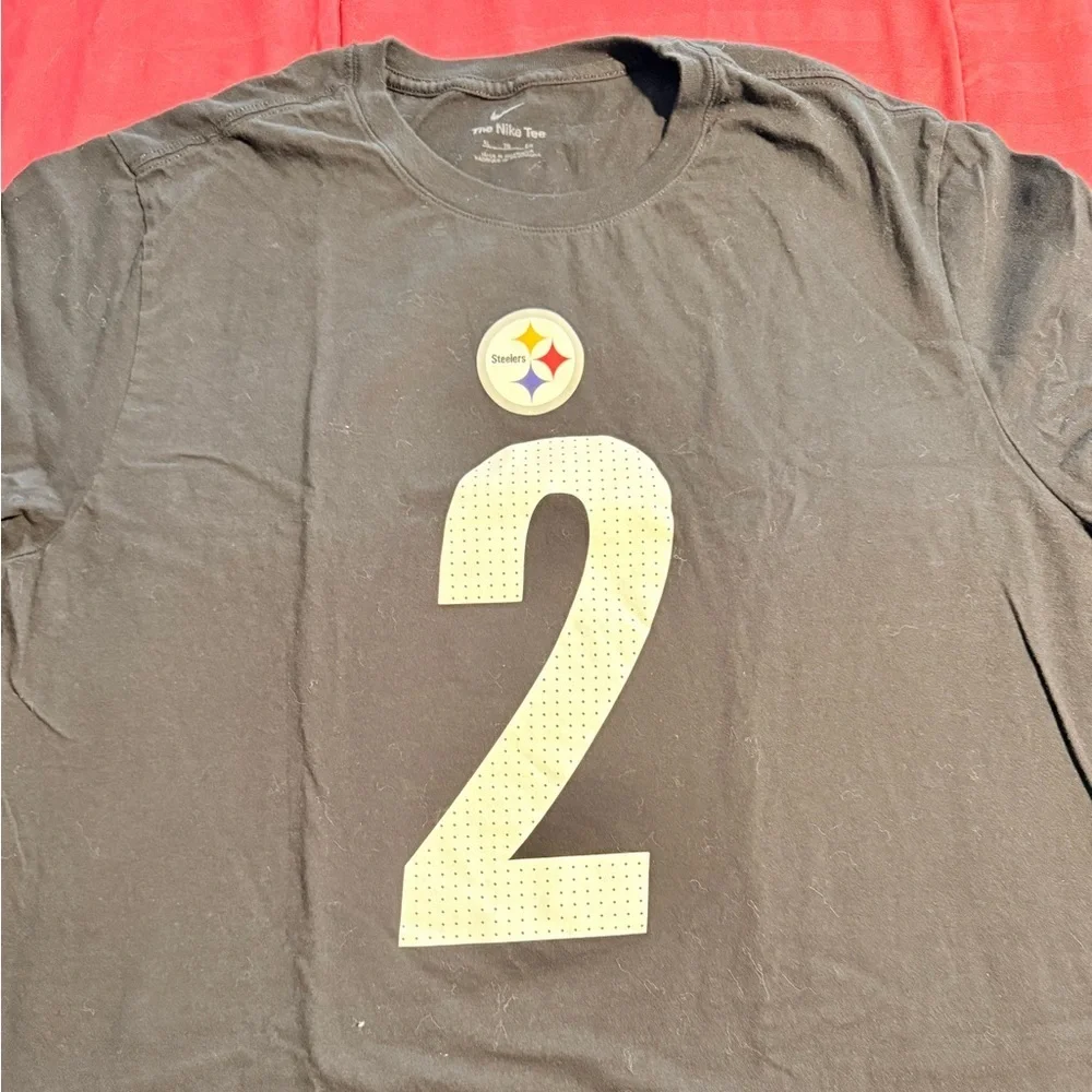 Nike Men's Justin Fields Pittsburgh Steelers T-shirt - Picture 2 of 3